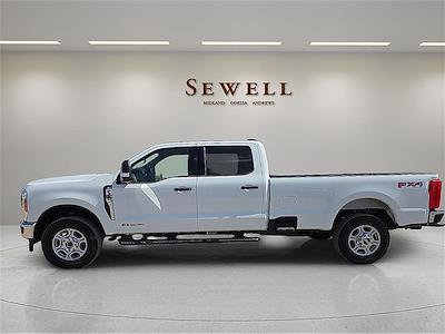 New 2025 Ford F-350 XLT Crew Cab 4x4 SRW Pickup for sale #1546503 - photo 2