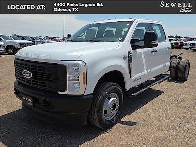 2025 Ford F-350 Crew Cab DRW 4x4 Cab Chassis for sale #1546885 - photo 1