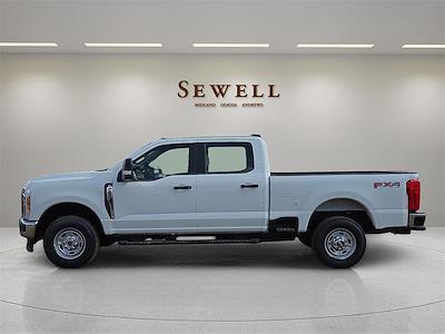New 2025 Ford F-250 XL Crew Cab 4WD Pickup for sale #1553158 - photo 2