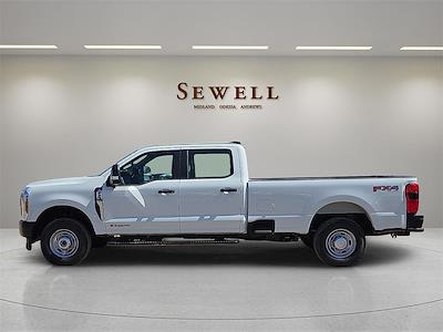 New 2025 Ford F-250 XL Crew Cab 4WD Pickup for sale #1567582 - photo 2