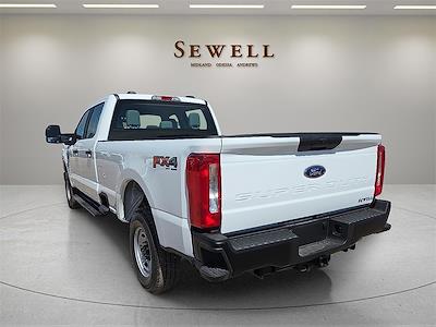 New 2025 Ford F-250 Lariat Crew Cab 4WD Pickup for sale #1570103 - photo 2