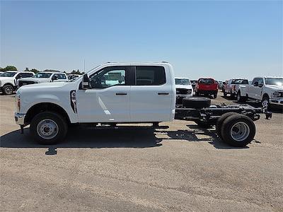 New 2025 Ford F-350 XL Crew Cab 4x4 Cab Chassis for sale #1576389 - photo 2