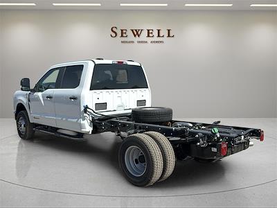 2025 Ford F-350 Crew Cab DRW 4x4 Cab Chassis for sale #1577564 - photo 2