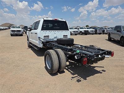2025 Ford F-350 Crew Cab DRW 4x4 Cab Chassis for sale #1578919 - photo 2