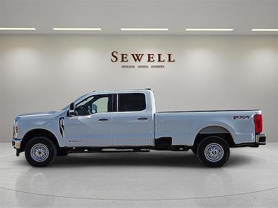 2025 Ford F-250 Crew Cab 4WD Pickup for sale #1578928 - photo 2