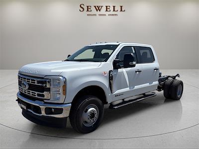 2025 Ford F-350 Crew Cab DRW 4x4 Cab Chassis for sale #1579239 - photo 1