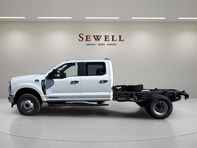 2025 Ford F-350 Crew Cab DRW 4x4 Cab Chassis for sale #1579534 - photo 2
