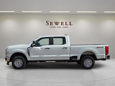 2025 Ford F-250 Crew Cab 4WD Pickup for sale #1586919 - photo 2