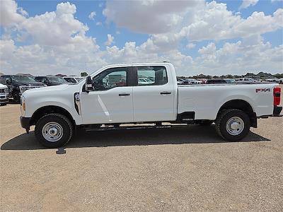 New 2025 Ford F-250 Lariat Crew Cab 4x4 Pickup for sale #1587149 - photo 2