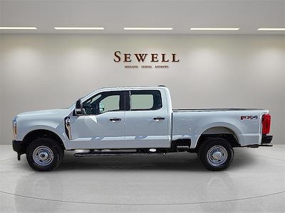 New 2025 Ford F-250 XL Crew Cab 4WD Pickup for sale #1587320 - photo 2
