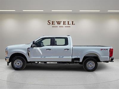 New 2025 Ford F-250 XL Crew Cab 4WD Pickup for sale #1587438 - photo 2