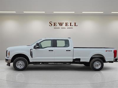New 2025 Ford F-250 XL Crew Cab 4WD Pickup for sale #1587658 - photo 2
