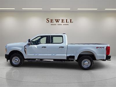 New 2025 Ford F-250 XL Crew Cab 4WD Pickup for sale #1587716 - photo 2
