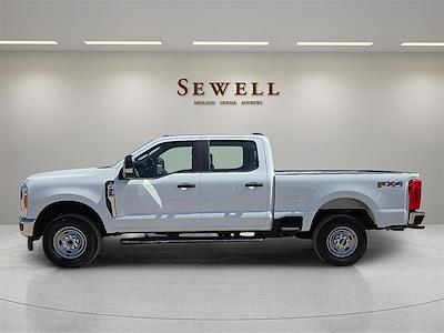 New 2025 Ford F-250 XL Crew Cab 4WD Pickup for sale #1587861 - photo 2