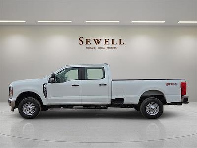 New 2025 Ford F-250 XL Crew Cab 4WD Pickup for sale #1588171 - photo 2