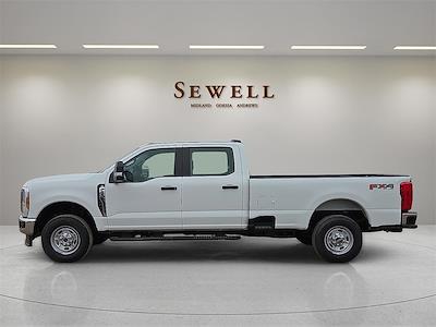 New 2025 Ford F-250 XL Crew Cab 4WD Pickup for sale #1589554 - photo 2