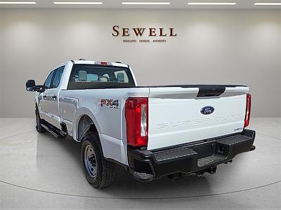 New 2025 Ford F-250 Lariat Crew Cab 4WD Pickup for sale #1589578 - photo 2