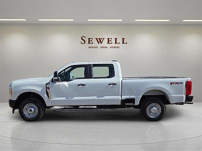 New 2025 Ford F-250 XL Crew Cab 4WD Pickup for sale #1590415 - photo 2
