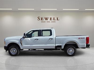 New 2025 Ford F-250 XL Crew Cab 4WD Pickup for sale #1590423 - photo 2