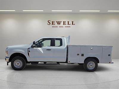2025 Ford F-250 Crew Cab 4x4 Cab Chassis for sale #1590514 - photo 2