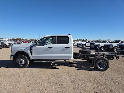 2026 Ford F-350 Crew Cab DRW 4WD Cab Chassis for sale #1608725 - photo 2