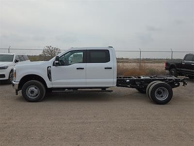 New 2026 Ford F-350 XL Crew Cab 4WD Cab Chassis for sale #1609530 - photo 2