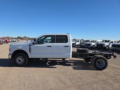 2026 Ford F-350 Crew Cab DRW 4WD Cab Chassis for sale #1624379 - photo 2