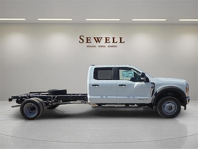 2026 Ford F-550 Crew Cab DRW 4x4 Cab Chassis for sale #1632189 - photo 2