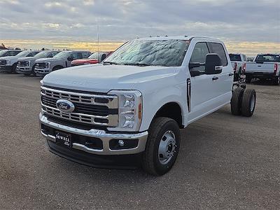 2026 Ford F-350 Crew Cab DRW 4WD Cab Chassis for sale #1650041 - photo 1