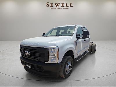 2026 Ford F-350 Crew Cab DRW 4x4 Cab Chassis for sale #1653215 - photo 1