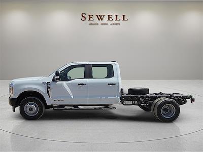 New 2026 Ford F-350 XL Crew Cab 4WD Cab Chassis for sale #1653215 - photo 2