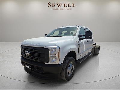 2026 Ford F-350 Crew Cab DRW 4x4 Cab Chassis for sale #1655170 - photo 1