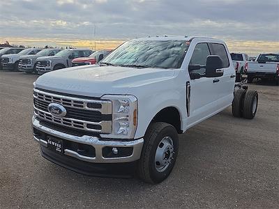 2026 Ford F-350 Crew Cab DRW 4WD Cab Chassis for sale #1655170AA - photo 1