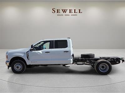 2026 Ford F-350 Crew Cab DRW 4WD Pickup for sale #1685117 - photo 2