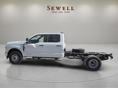 2026 Ford F-350 Crew Cab DRW 4WD Pickup for sale #1687523 - photo 2