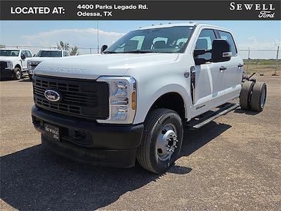 2025 Ford F-350 Crew Cab DRW 4x4 Cab Chassis for sale #504661 - photo 1