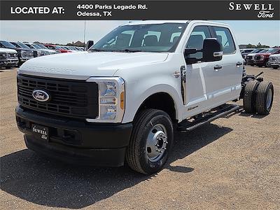 2025 Ford F-350 Crew Cab DRW 4x4 Cab Chassis for sale #506886 - photo 1