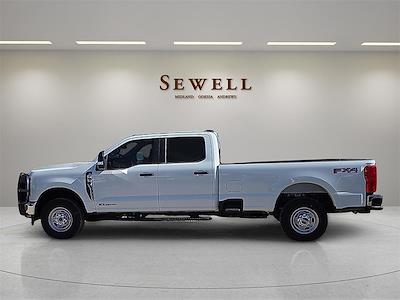 2025 Ford F-250 Crew Cab 4WD Pickup for sale #545796 - photo 2