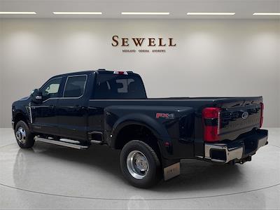 New 2025 Ford F-350 Lariat Crew Cab 4x4 DRW Pickup for sale #570175 - photo 2