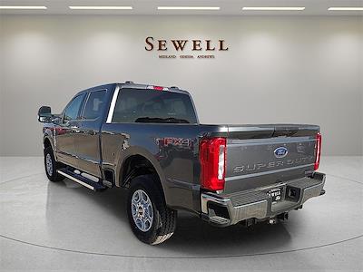 2025 Ford F-250 Crew Cab 4WD Pickup for sale #579056 - photo 2