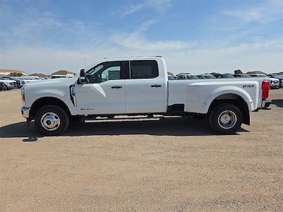 2025 Ford F-350 Crew Cab DRW 4x4 Pickup for sale #579398 - photo 2