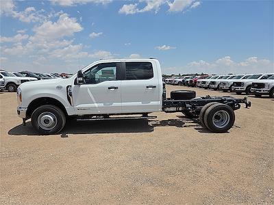 2025 Ford F-350 Crew Cab DRW 4x4 Cab Chassis for sale #593779 - photo 2