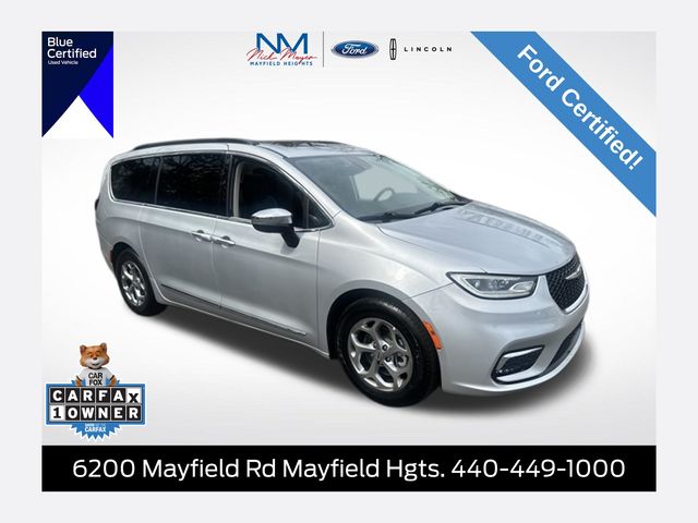 Used 2023 Chrysler Pacifica - photo 1