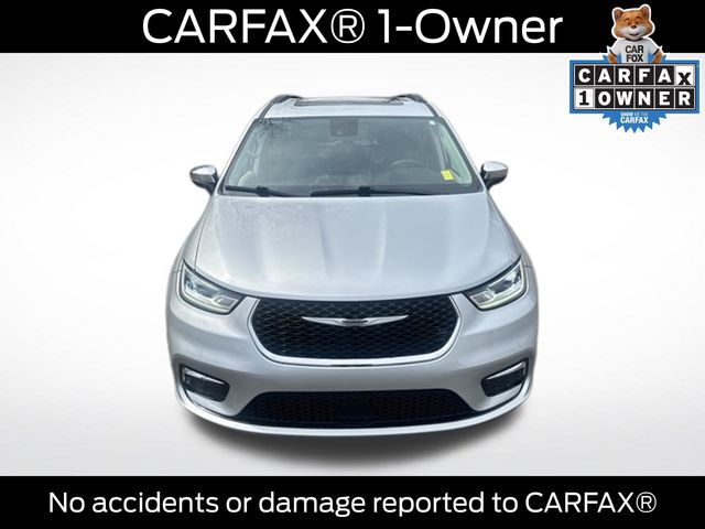 Used 2023 Chrysler Pacifica - photo 2