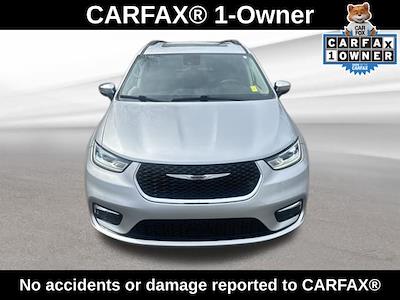Used 2023 Chrysler Pacifica - photo 1
