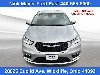 Used 2023 Chrysler Pacifica - photo 1