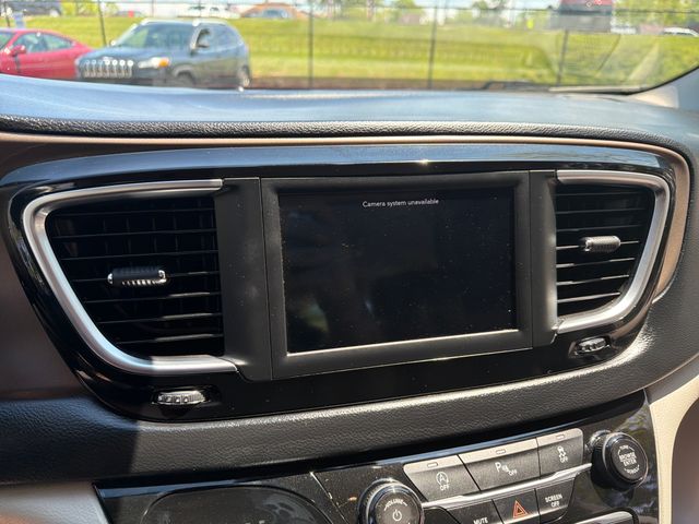 Used 2018 Chrysler Pacifica - photo 13
