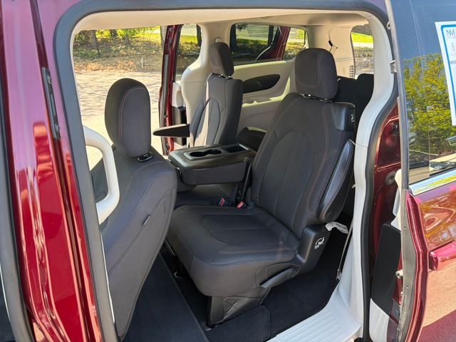 Used 2018 Chrysler Pacifica - photo 20