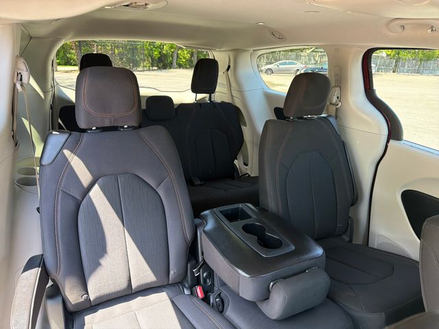 Used 2018 Chrysler Pacifica - photo 30