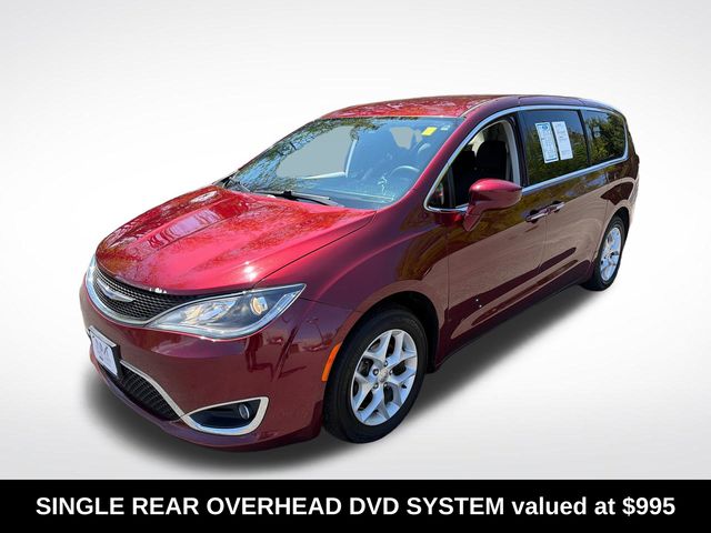 Used 2018 Chrysler Pacifica - photo 2